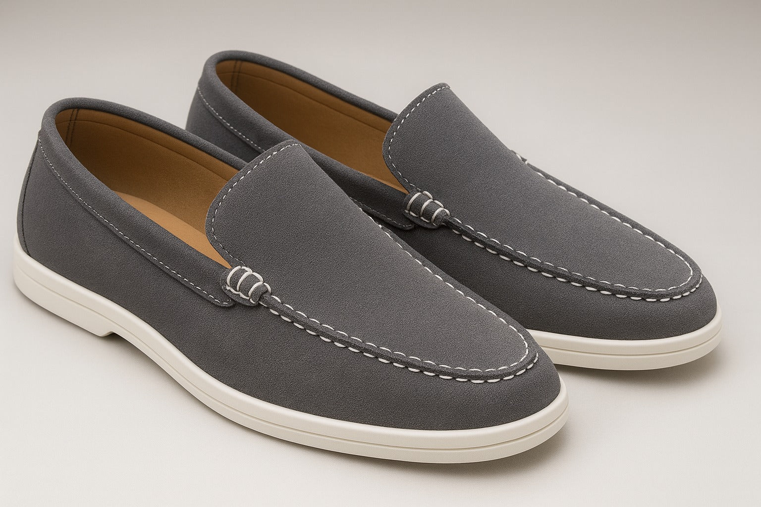 GREY SUEDE WHITE SOLE MOCCASION